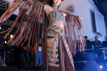 Foto - Desfile da Escolha da Rainha do 34º Rodeio de Bofete