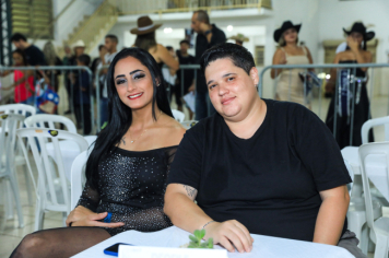 Foto - Desfile da Escolha da Rainha do 34º Rodeio de Bofete