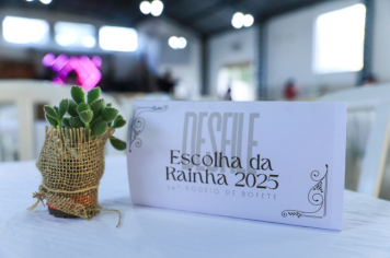 Foto - Desfile da Escolha da Rainha do 34º Rodeio de Bofete