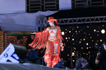 Foto - Desfile da Escolha da Rainha do 34º Rodeio de Bofete