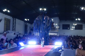 Foto - Desfile da Escolha da Rainha do 34º Rodeio de Bofete