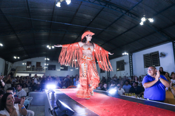 Foto - Desfile da Escolha da Rainha do 34º Rodeio de Bofete