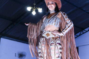 Foto - Desfile da Escolha da Rainha do 34º Rodeio de Bofete