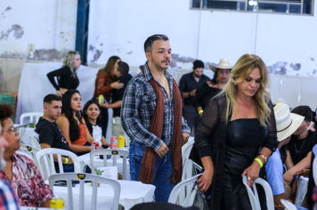 Foto - Desfile da Escolha da Rainha do 34º Rodeio de Bofete