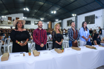 Foto - Desfile da Escolha da Rainha do 34º Rodeio de Bofete