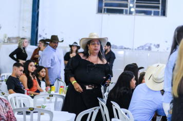 Foto - Desfile da Escolha da Rainha do 34º Rodeio de Bofete