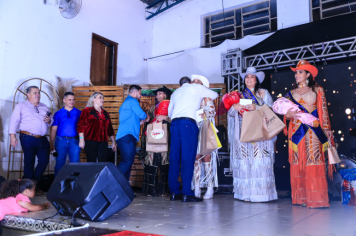 Foto - Desfile da Escolha da Rainha do 34º Rodeio de Bofete