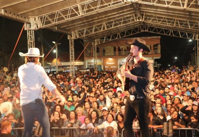 Show - Mayck e Lyan - 12° Festival Carreirinho de Música Sertaneja Raiz
